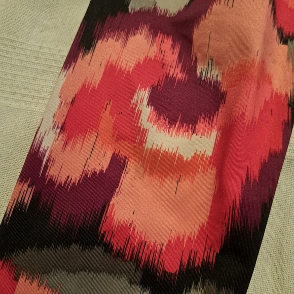 Gymboree Gymgo size Large or 10-12 leggings, floral absteact print - Picture 2 of 4